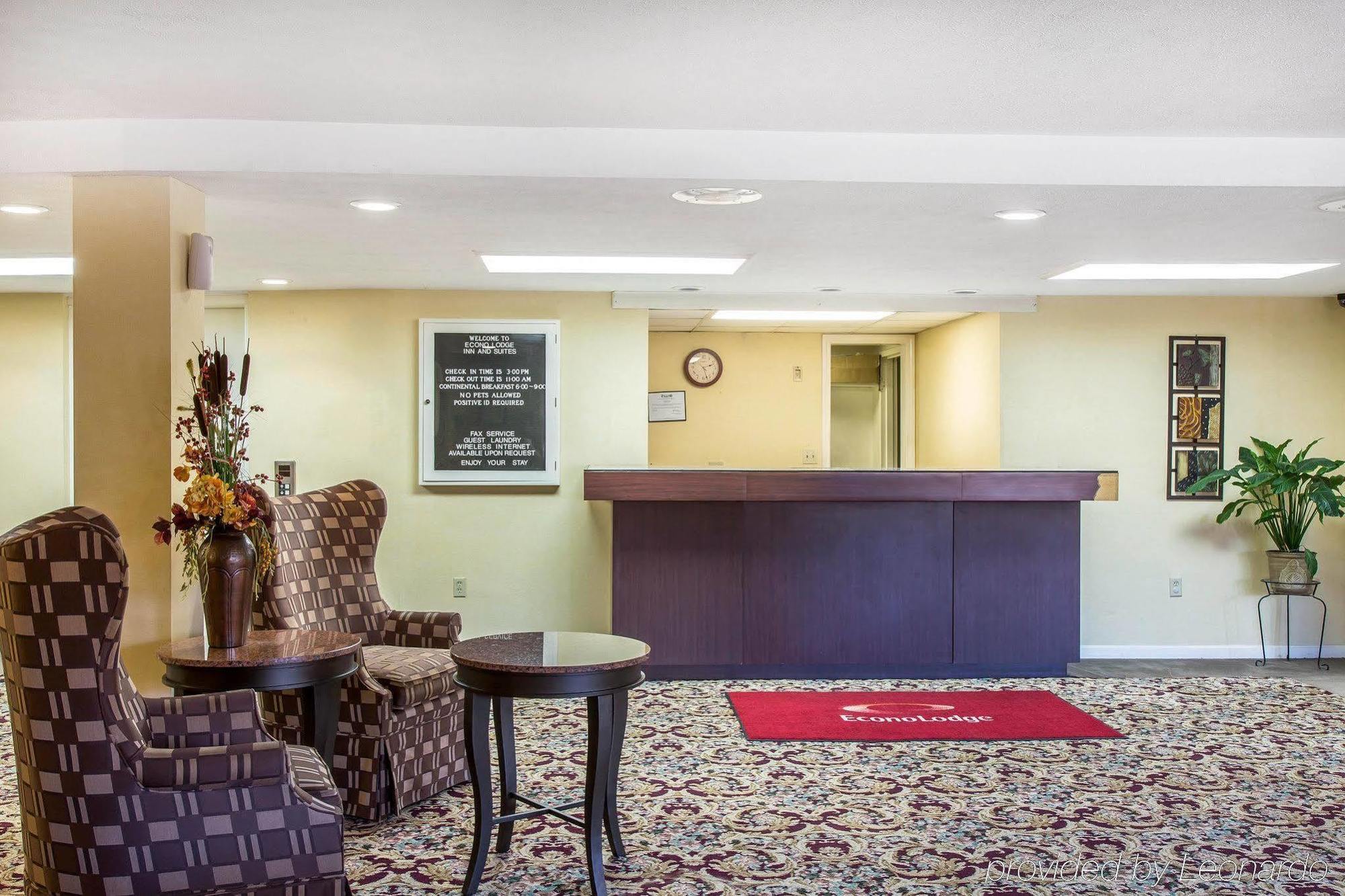 Econo Lodge Inn & Suites Groton Zewnętrze zdjęcie
