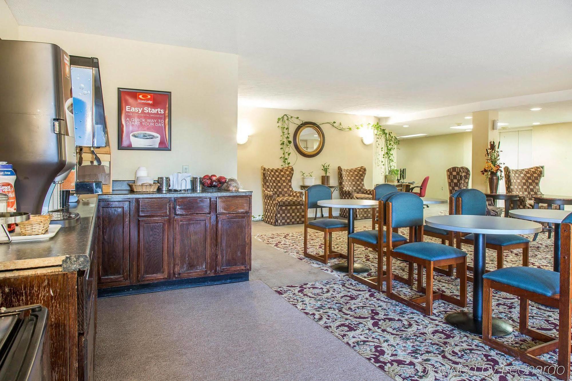 Econo Lodge Inn & Suites Groton Zewnętrze zdjęcie