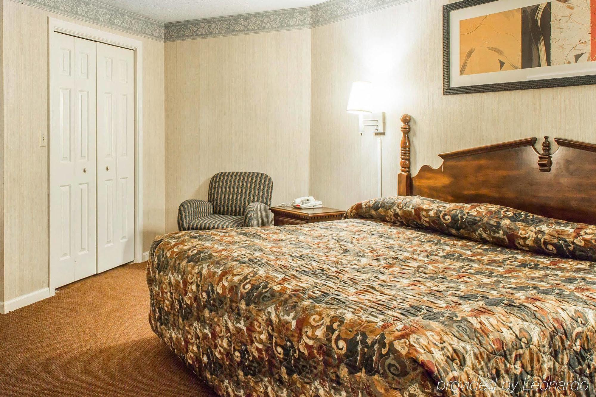 Econo Lodge Inn & Suites Groton Zewnętrze zdjęcie