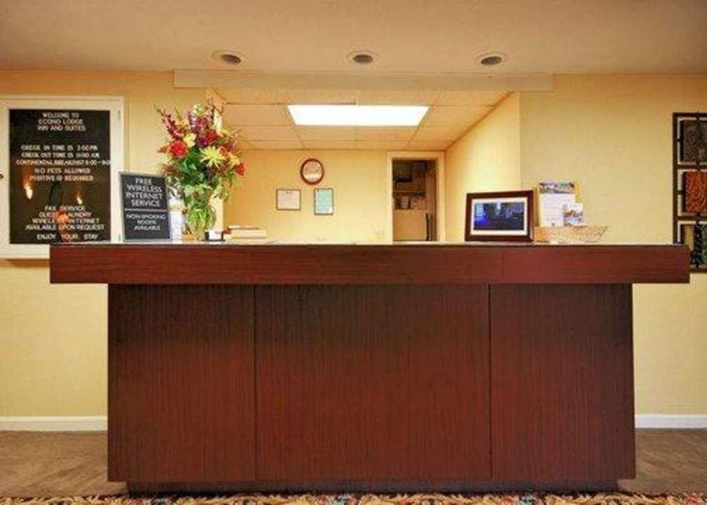 Econo Lodge Inn & Suites Groton Wnętrze zdjęcie
